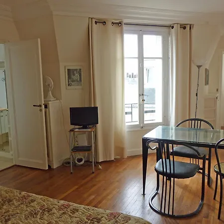 Apartment Miromesnil 2.1 Paris