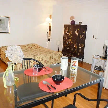 Apartment Miromesnil 2.1